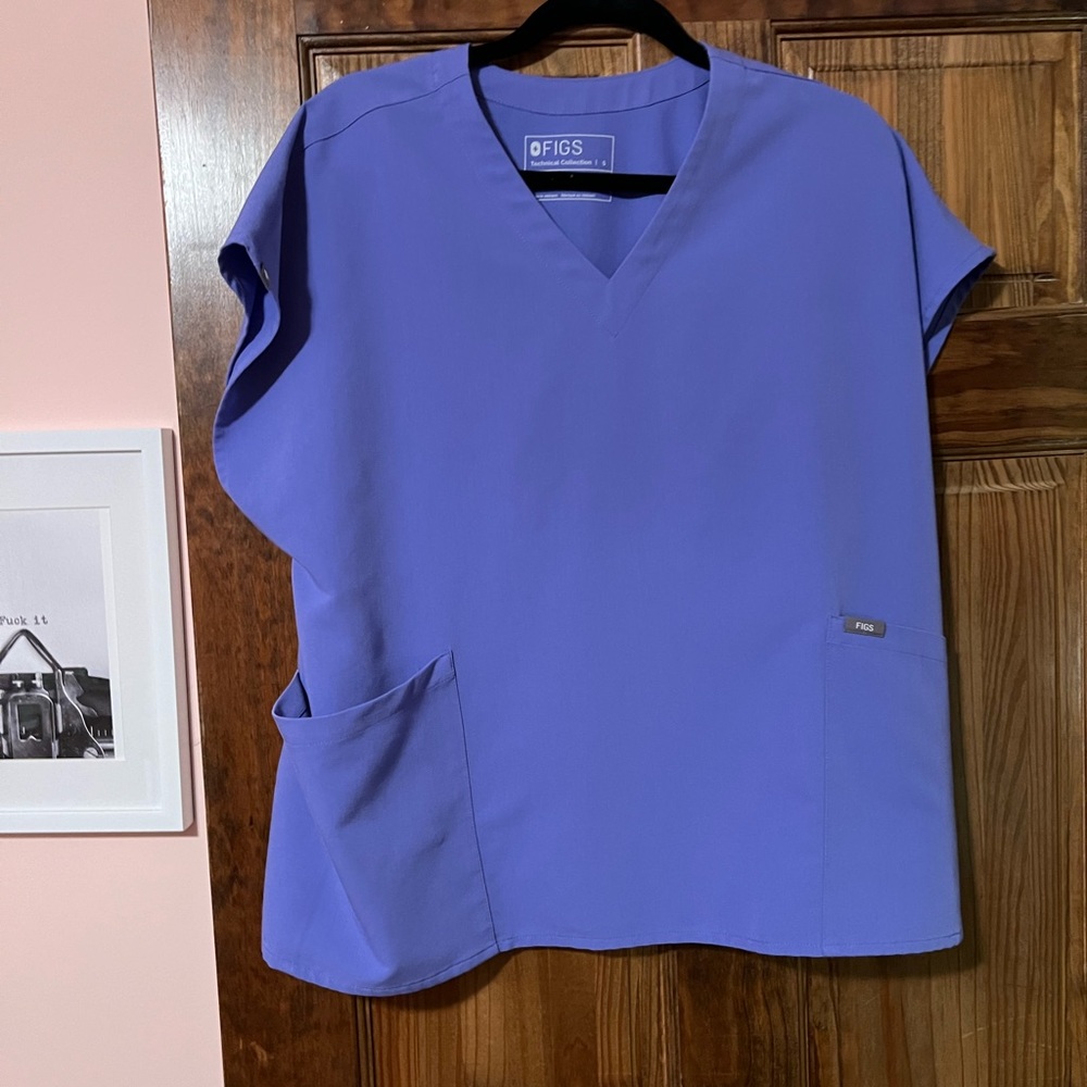 Figs Estrella scrub top